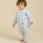 Pijama-saco de dormir com mangas e pés – Sleepy Bunnies – TOG 2.5