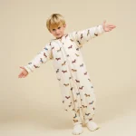 Pijama-saco de dormir com mangas e meias antiderrapantes – Fancy Teckels – TOG 2.5