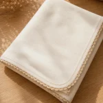 Fralda de Bebé Creme com Renda Bege